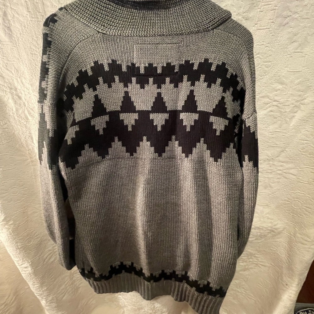 STS Sweater - Picture 3 of 3
